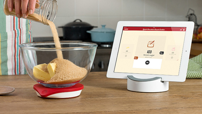 https://www.the-ambient.com/media/images/2018/03/smart-devices-for-the-kitchen-drop-smart-scale-1522328685-JrJ7-column-width-inline.jpg
